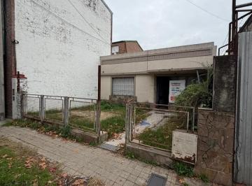 Casa · 99m² · 3 Ambientes · 1 Cochera · Casa a Reciclar