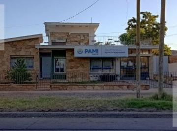 Casa · 310m² · 5 Dormitorios · Propiedad en Venta en Calle Bandera de Los Andes, Guaymallén
