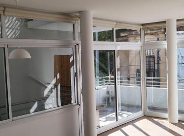 Departamento de 2 ambientes, Flores · Excelente Semipiso 1 Dormitorio