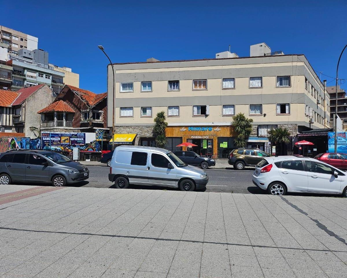 Depto 1 amb, 25m² reciclado y amoblado — La Perla