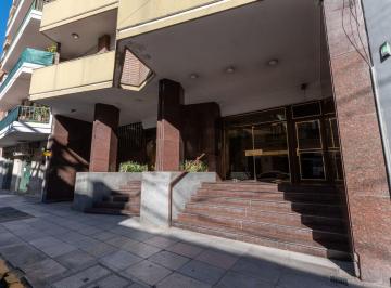 Departamento · 200m² · 8 Ambientes · 1 Cochera · Venta Piso de 4 Dorm. en Zona Centro
