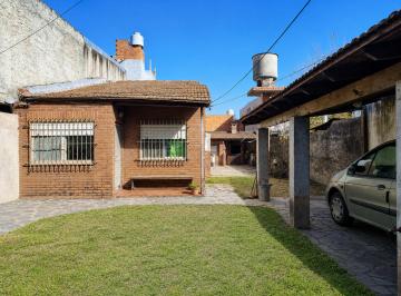 Casa de 3 ambientes, San Fernando · Casa en Venta con Increíble Jardín y Taller Al Fondo