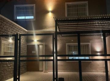 Casa · 200m² · 6 Ambientes · 1 Cochera · Venta Casa 3 Dormis/pileta - Quincho B° Marechal