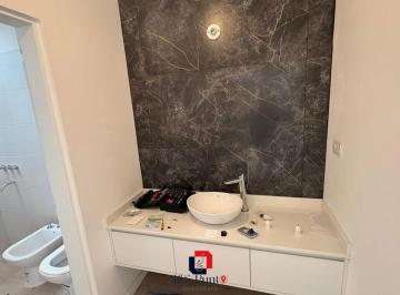Casa · 136m² · 3 Ambientes · 2 Cocheras · Duplex en Docta Av