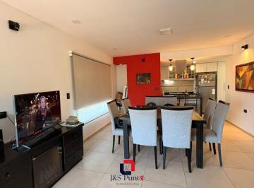 Casa · 152m² · 3 Ambientes · 4 Cocheras · Casa en Unquillo