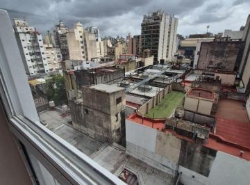 Departamento de 2 ambientes, Balvanera · 2 Ambientes a Nuevo! Muy Luminoso Vta. Abierta! un Bombon! - H. Yrigoyen 2500
