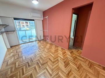 Departamento · 37m² · 2 Ambientes · Alquiler 2 Amb con 2 Aires Acond. Muy Buen Estado Excelente Zona