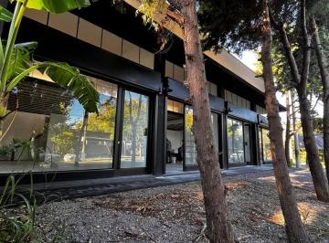Local comercial · 74m² · 2 Ambientes · Local en Alquiler Gonnet