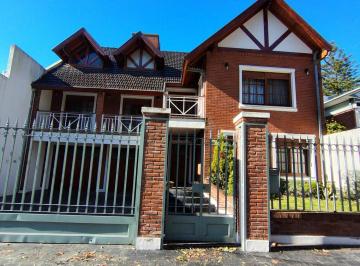 Casa · 336m² · 5 Ambientes · 3 Cocheras · Venta Casa 773 Mtrs. de Lote. Pileta. Z. Residencial