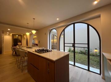 Casa · 223m² · 10 Ambientes · Venta - Casa de Diseño de 3 Dorm. Barrio Lourdes, Rosario