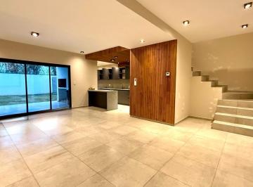 PH · 150m² · 8 Ambientes · 2 Cocheras · Duplex de Lujo y Espacioso en Manantiales 2, en Solares!