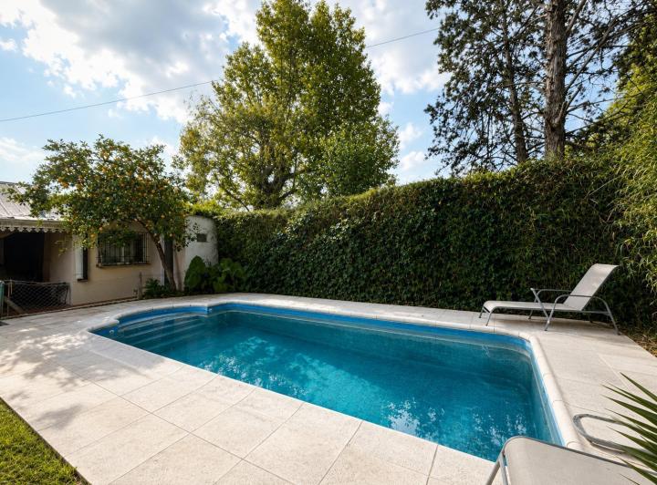 Casa · 170m² · 6 Ambientes · 4 Cocheras