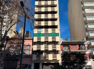 Departamento de 4 ambientes, La Boca · Departamento de 4 Ambientes con Dependencia - Av Almirante Brown Al 700