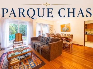 Casa · 220m² · 4 Ambientes · 1 Cochera · Venta Casa Parque Chas Apto Credito Cochera