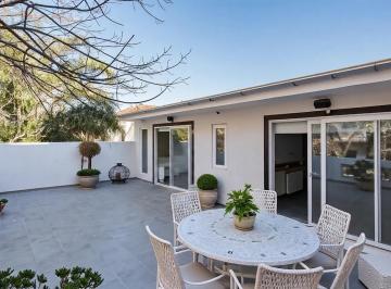 PH · 112m² · 5 Ambientes · Venta PH con 2 Terrazas, Parrilla, 4 Dorm. en Nuñez Sin Expensas