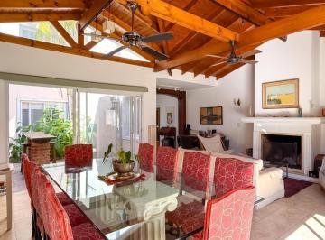Casa · 210m² · 6 Ambientes · 1 Cochera · Punta Chica, Libertador Al Rio Casa en Venta 4 Dorm. Dep Jardin Pileta