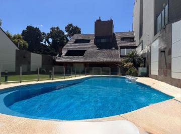 Casa · 480m² · 7 Ambientes · 3 Cocheras · Venta Casa de Categoría en Villa Devoto 7 Ambientes con Parque, Quincho y Piscina