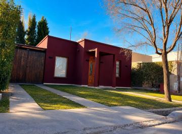 Casa de 4 ambientes, Mayor Drummond · Casa en Alquiler, Luján de Cuyo, Mendoza.