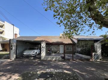 Casa · 260m² · 4 Ambientes · 1 Cochera · Casa en Venta en Monte Grande