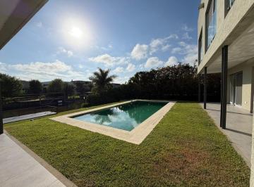 Casa · 303m² · 5 Ambientes · 2 Cocheras · Casa en Venta en El Yacht, Nordelta, Tigre