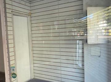 Local comercial de 1 ambiente, Córdoba · Alquilo Local Comercial 100 2 Baños Av Duarte Quirós 1500