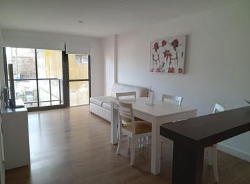 Departamento · 40m² · 2 Ambientes · 1 Cochera · Departamento de 2 Amb con Balcon y Cochera. Amoblado