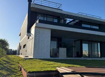 Casa · 432m² · 5 Ambientes · 3 Cocheras · Casa a La Laguna a Estrenar en Venta en Virazón, Nordelta, Tigre