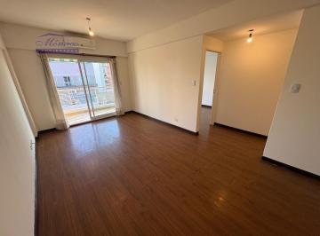 Departamento · 43m² · 2 Ambientes · 2 Amb Al Fte con Gran Balcón Corrido!