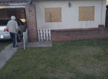 Casa de 4 ambientes, Santa Clara del Mar · Vivienda en Venta - Santa Clara del Mar