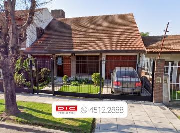 Casa · 207m² · 4 Ambientes · 2 Cocheras · Casa 3 Dorm. Venta - Martinez