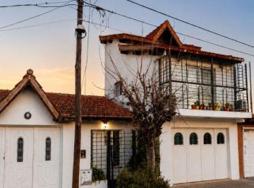 Casa de 4 ambientes, Campana · Casa en Venta