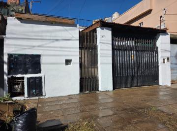PH de 3 ambientes, Tres de Febrero · PH Al Frente con Cochera