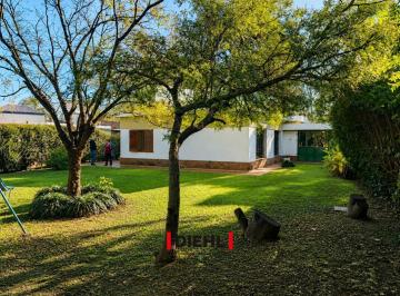 Casa · 186m² · 6 Ambientes · 2 Cocheras · Oportunidad en Argüello | Casa de 3 Dorm. Sobre Lote de 568 m²