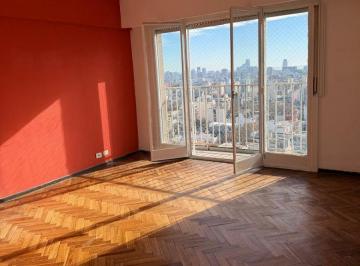 Departamento de 3 ambientes, Almagro · Almagro - 3 Amb con Balcon - Super Luminoso - S. Bustamante Al 400