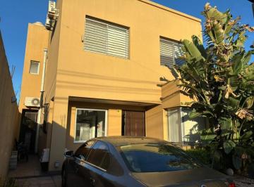 Casa · 300m² · 3 Dormitorios · Oportunidad Casa en Ituzaigo Norte!