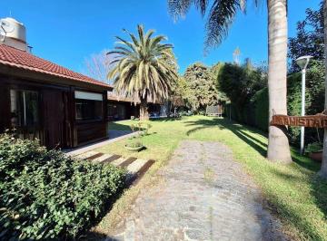 Casa · 200m² · 3 Ambientes · 1 Cochera · Casa Quinta en Venta El Pato Berazategui 3 Amb