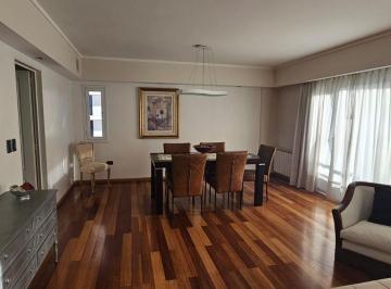 Departamento · 129m² · 5 Ambientes · 1 Cochera · Semipiso en Alquiler