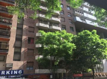 Departamento · 45m² · 2 Ambientes · Alquiler – Departamento de 1 Dormitorio con Balcón Externo Sobre Av Pueyrredón
