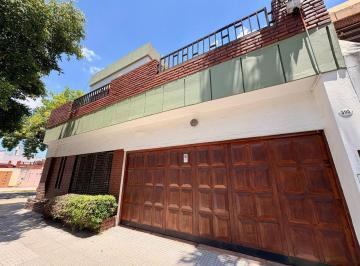 Casa · 115m² · 5 Ambientes · 2 Cocheras · Casa en Remedios 2701