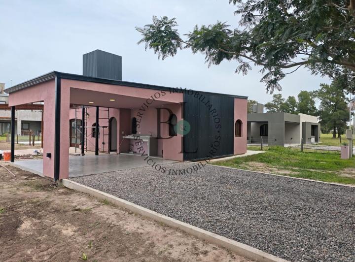 Casa · 136m² · 4 Ambientes · 1 Cochera