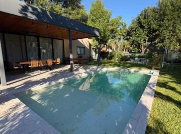 Casa · 119m² · 3 Ambientes · 2 Cocheras · Casa Venta Dos Dorm. Jardin Piscina Funes