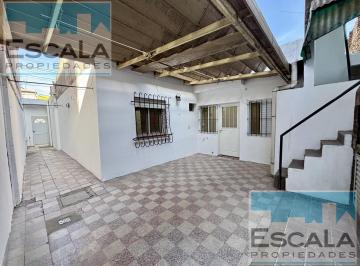 Casa · 45m² · 3 Ambientes · Casa Interna un Dormitorio con Patio en Alquiler
