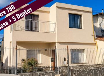 Casa · 200m² · Casa + 5 Departamentos - Mitre 788 - Zona Centro - Madryn