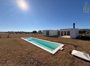 Casa · 1024m² · 5 Ambientes · 2 Cocheras · Casa en Venta - Puerto del Águila Club Náutico