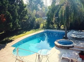 Casa · 230m² · 7 Ambientes · 2 Cocheras · Casa San Diego