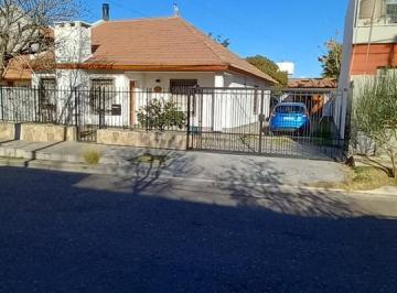 Casa · 6 Ambientes · Casa - Santa Genoveva