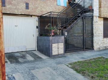 Casa de 4 ambientes, La Matanza · Casa de 240 m² con 3 Dorm. en Alquiler en Ramos Mejía