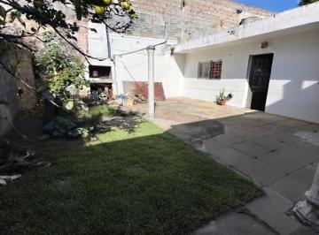 Casa · 80m² · 3 Ambientes · Alquiler - Casa 2 Dorm. - Barrio Altamira