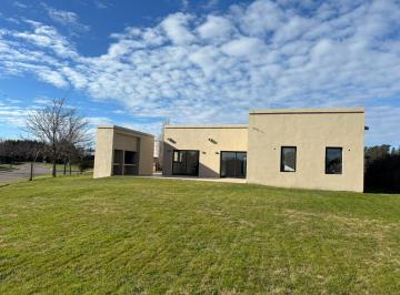 Casa · 145m² · 4 Ambientes · 1 Cochera · Alquiler | Casa 4 Ambientes en Arenas del Sur