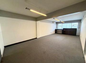 Oficina comercial · 34m² · 1 Cochera · Local en Centro